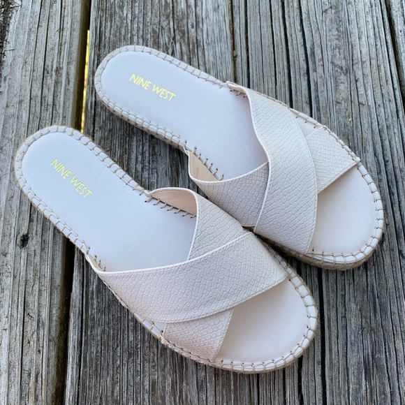 Nine West slip on sandal - Picture 1 of 8